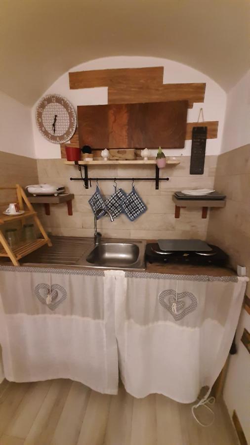 La Nicchia Del Borgo Apartamento Taranto Exterior foto